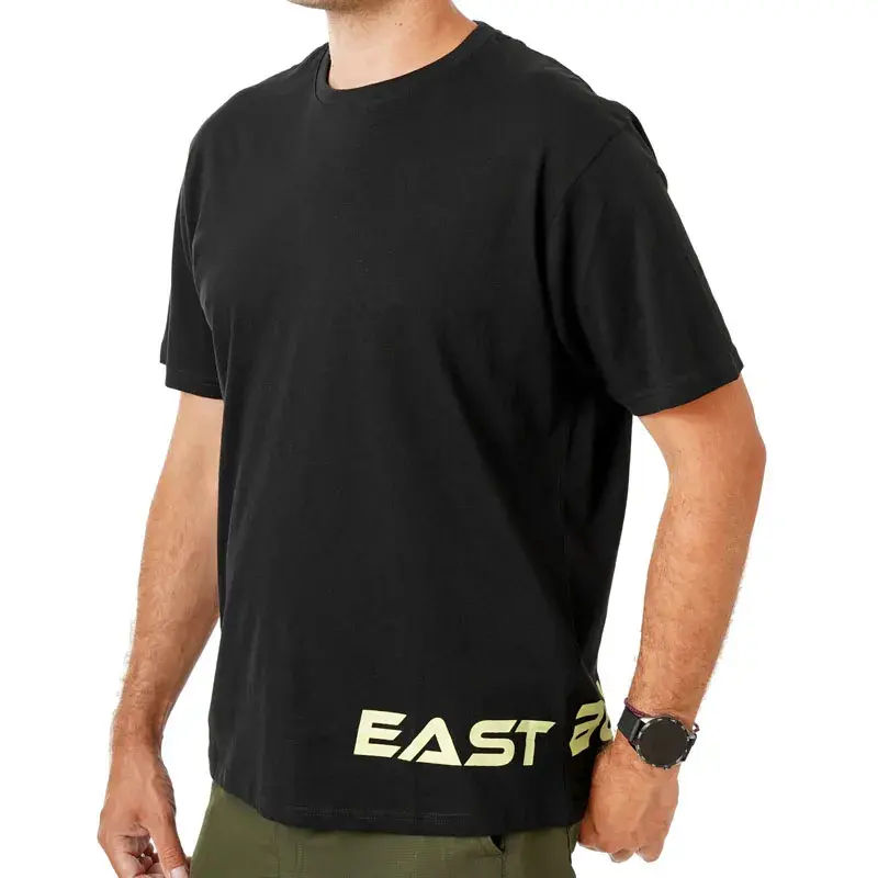 Muška majica kratkih rukava s natpisom Eastbound, crna