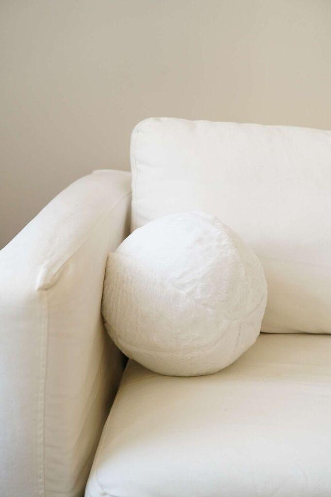 Aberto Design Ukrasni jastuk Pelus Top, 25x25x25 cm, Bijeli