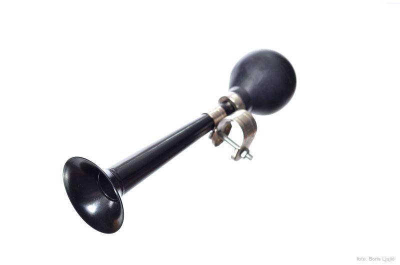 Truba za biciklu, Crna