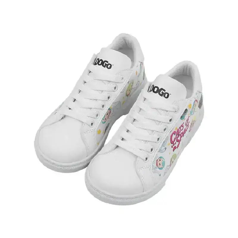 DOGO Cats of Sp Patike, Bijele