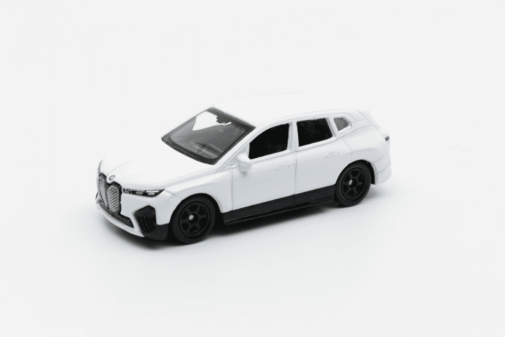 Welly Model automobila BMW iX, 7.7cm, Bijeli