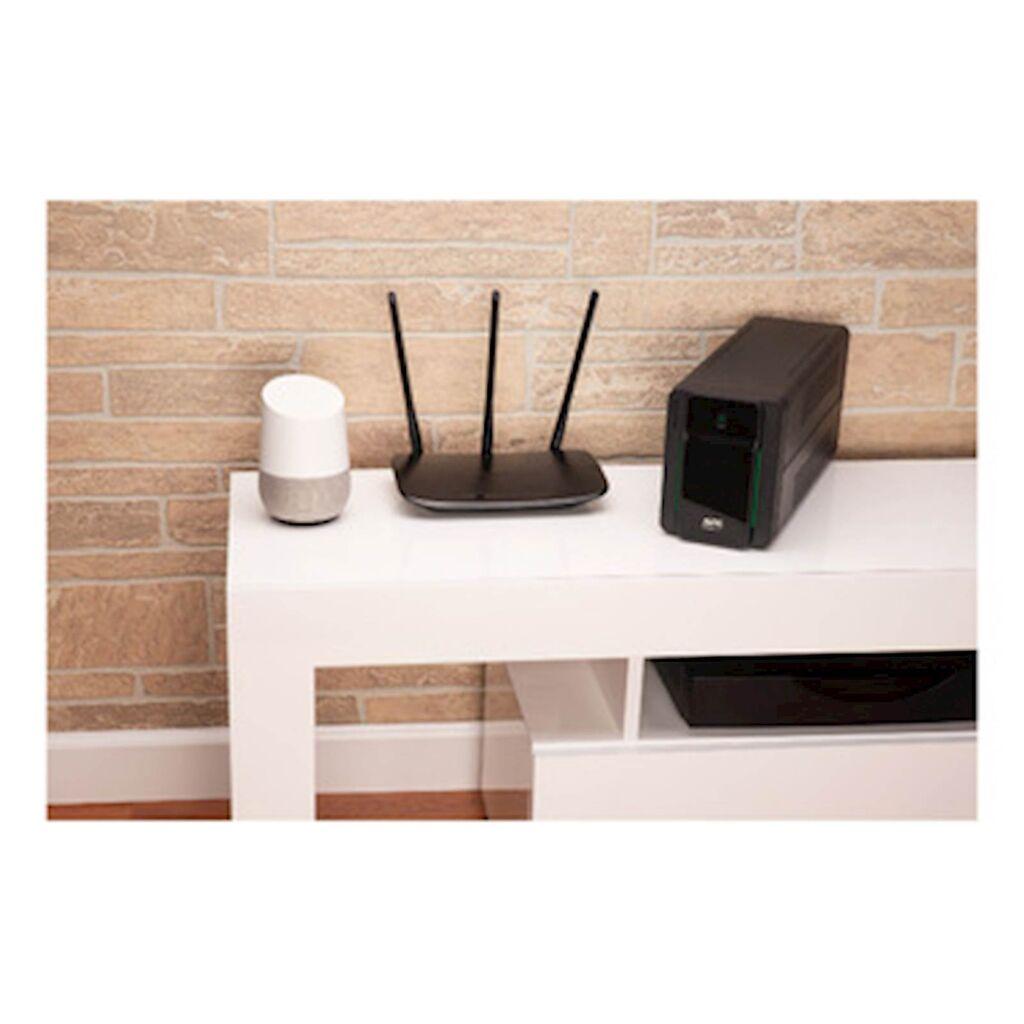 APC Easy UPS 700VA, Tower, 230V, 4x IEC C13 AVR