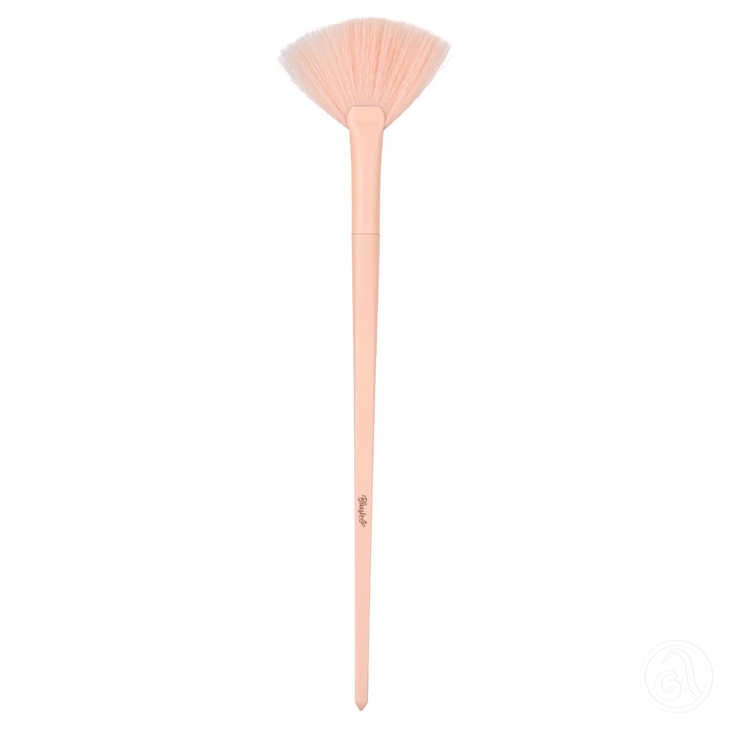 BLUSH Lepezasta četkica za hajlajter bež BLSH465