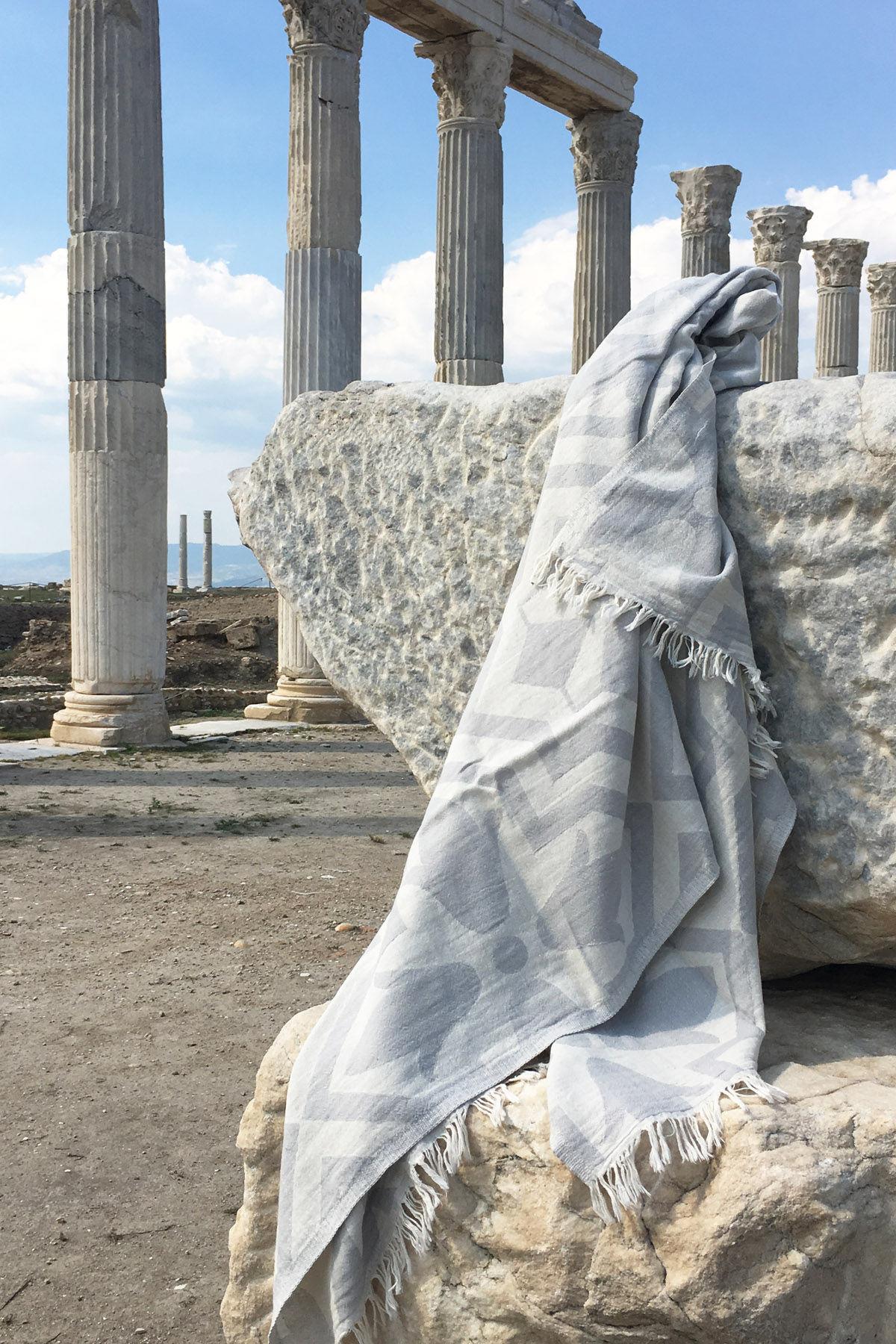 L'essentiel Maison Ručnik za plažu 90x170cm svijetlo siva