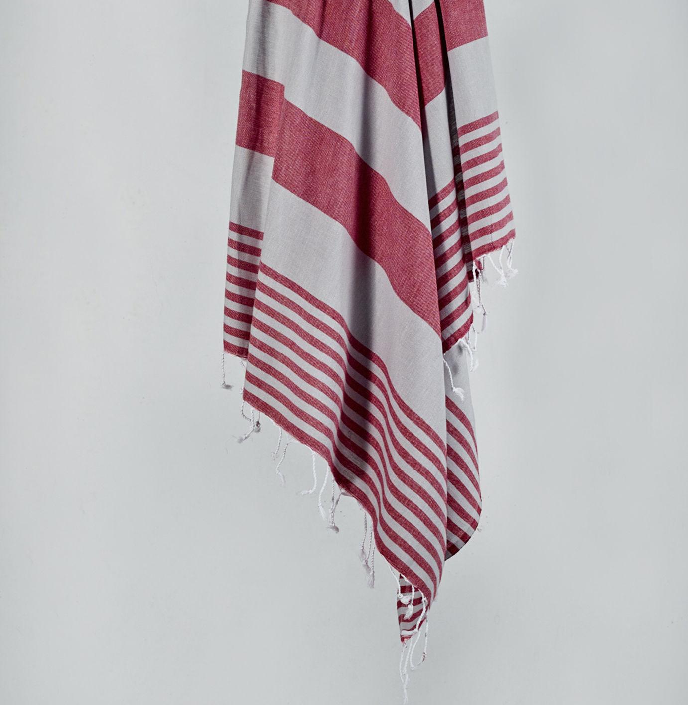 L'essentiel Maison Peškir za plažu 100x180cm Sivo-crveni