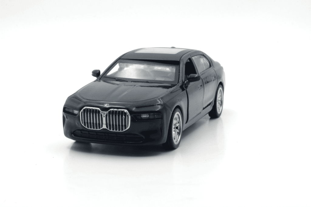 Igračka automobil BMW i7 67733, 1:47, Crni