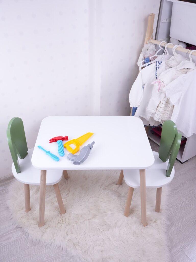 Hanah Home Dječiji set Bunny Dvije stolice, Sto i 2 stolice, Bijelo-zelena