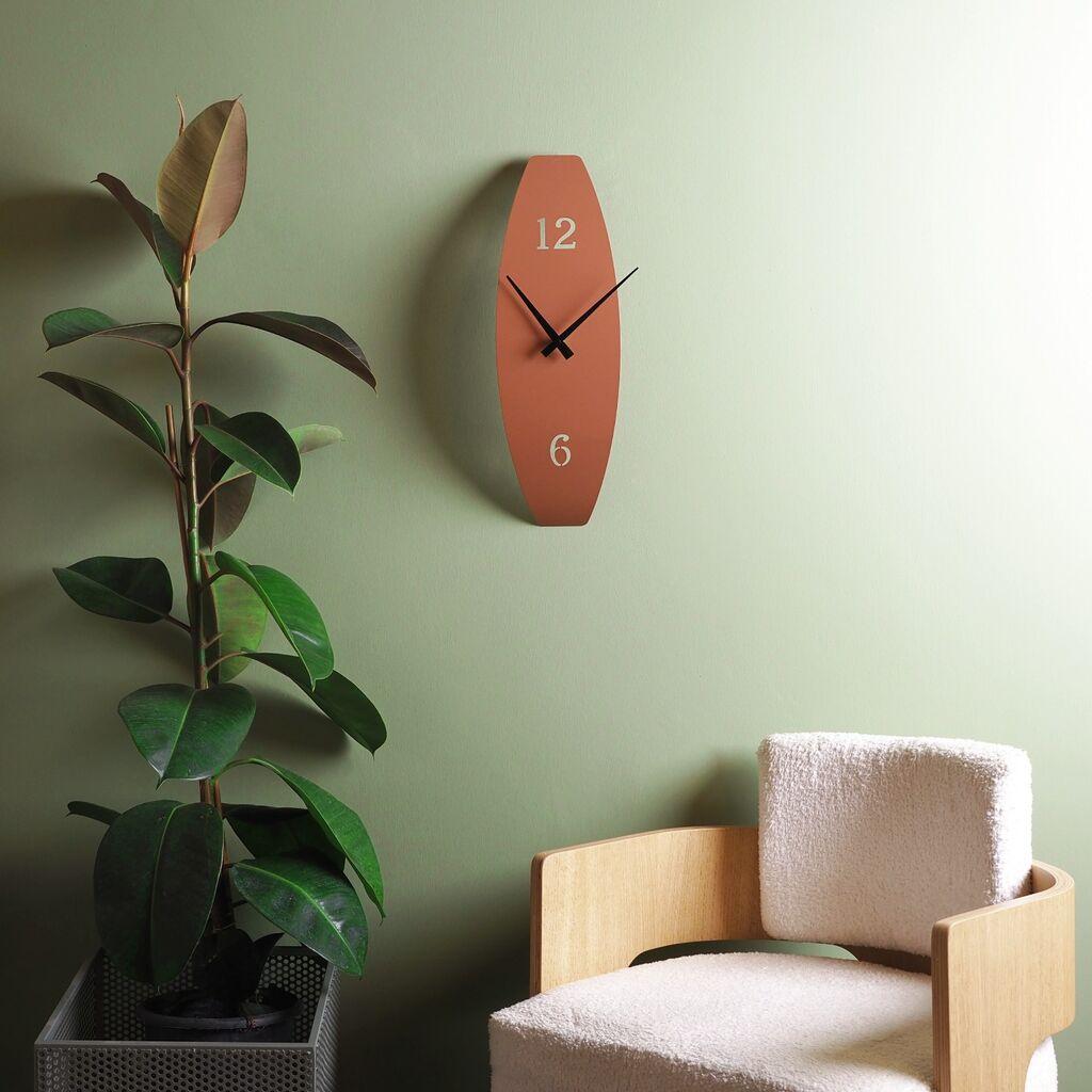 Wallity APS137MWR Dekorativni metalni zidni sat, Bordo