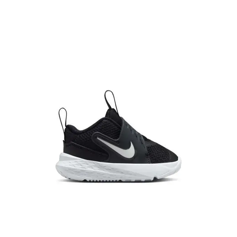 Nike Dječije patike Team Hustle D 12 HF6281, Crne