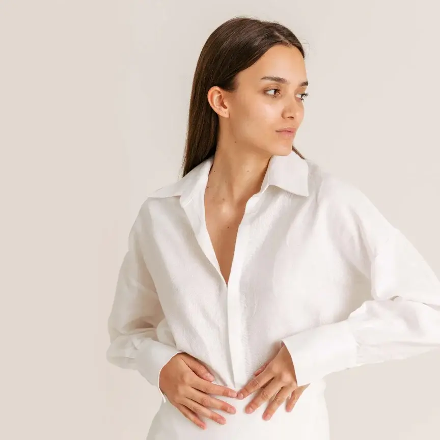 Intuitiva Ženska košulja Date Night, Bijela