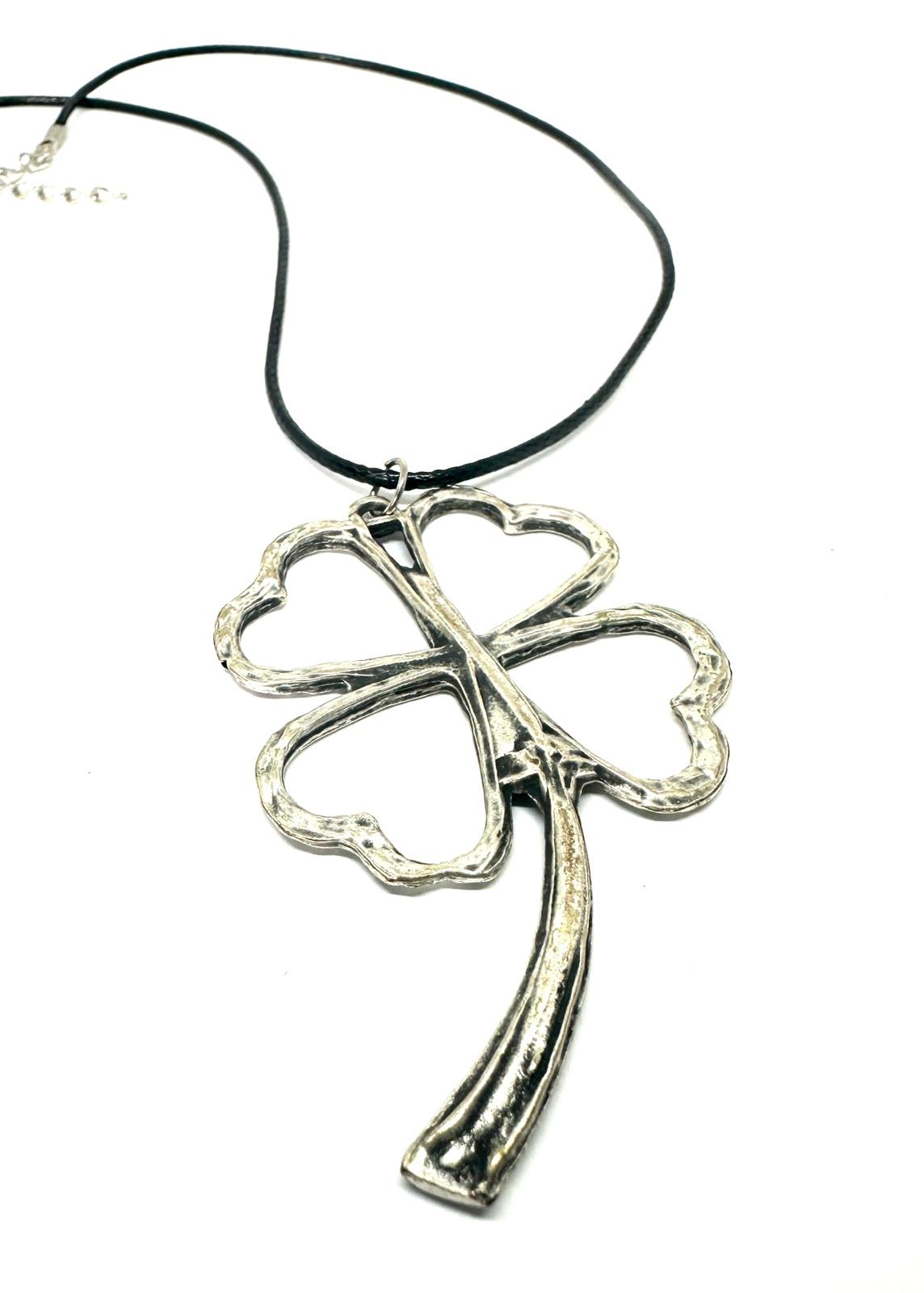 Ogrlica sa privjeskom djeteline