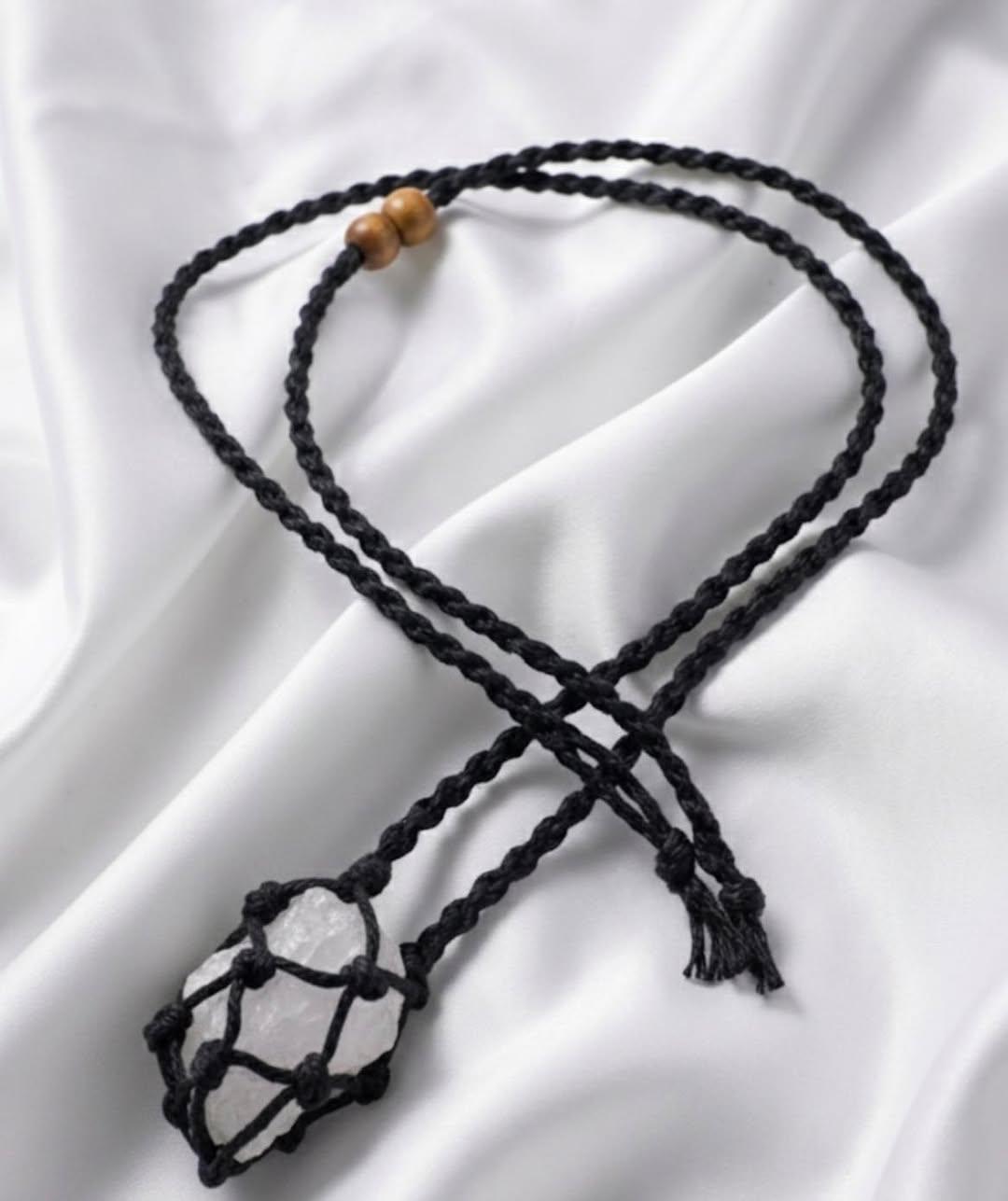 Poludrago kamenje & nakit Ručno pletena ogrlica od čvrstog konca sa neobrađenim Gorskim kristalom