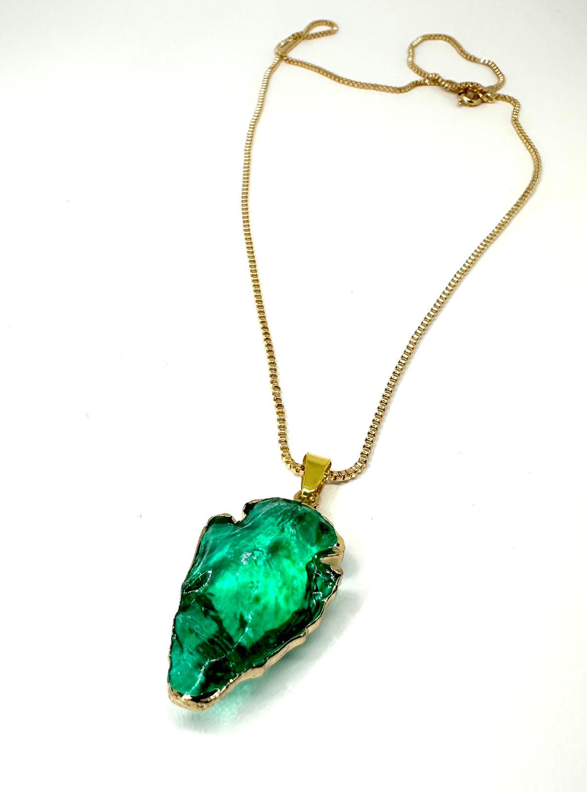 Poludrago kamenje & nakit Ogrlica sa masivnim kristalno zelenim obojenim gorskim kristalom