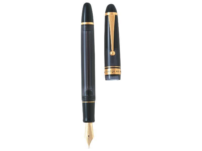 PILOT Nalivpero Custom 823, Crna