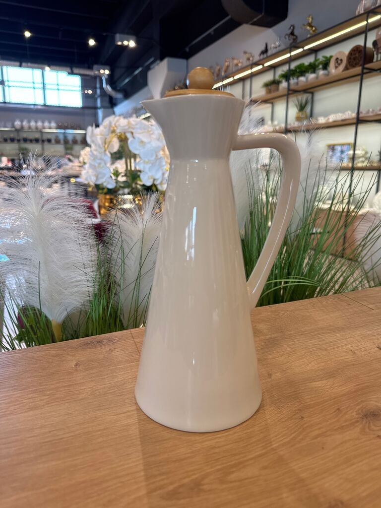 Milleryt Bokal Avril Arow, Bijeli