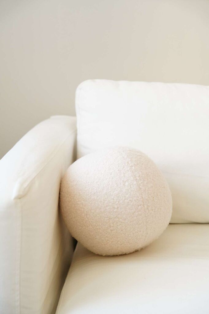 Aberto Design Dekorativni jastuk Teddy Top 20, 20x20x20 cm, Bijeli