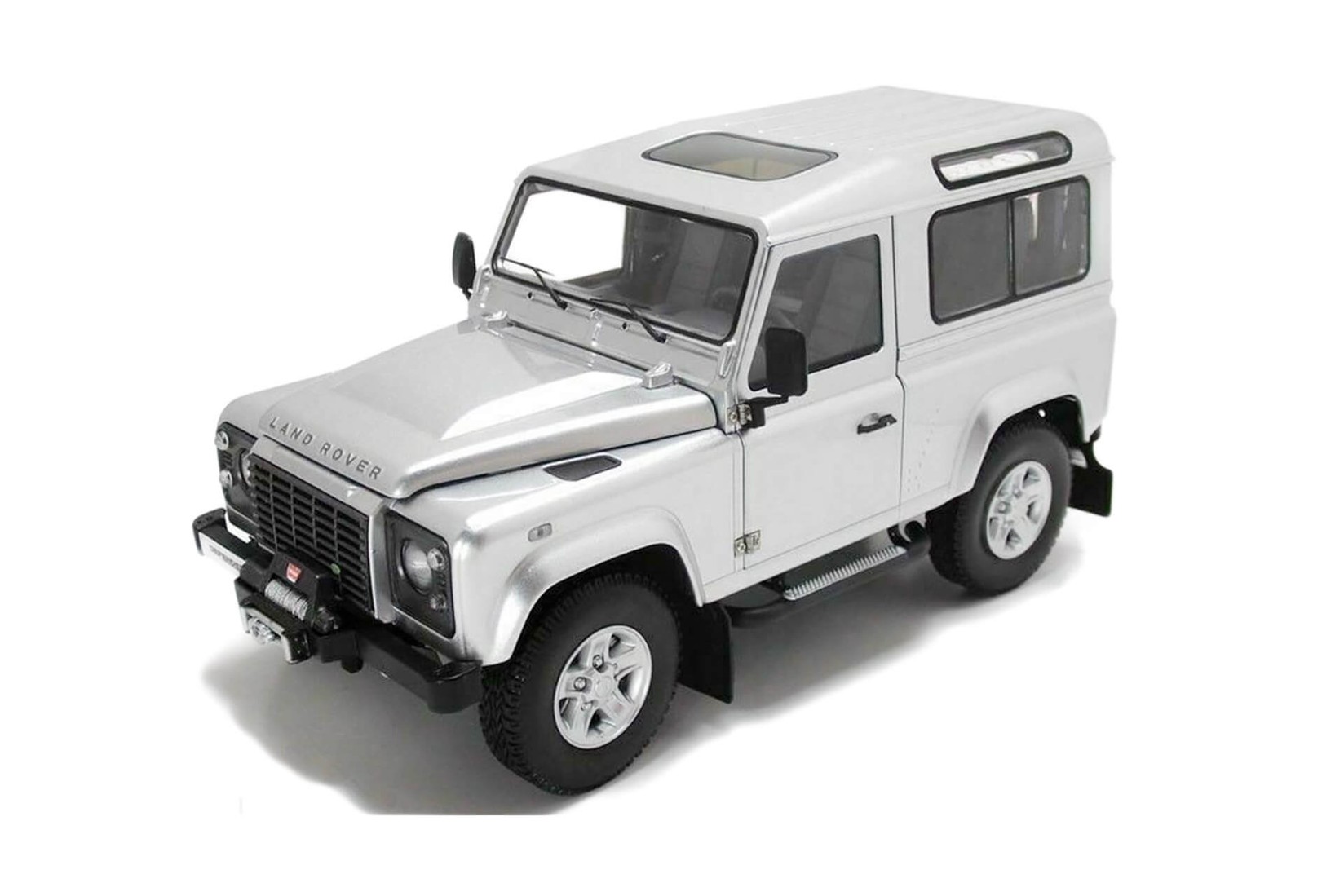 Kyosho Kolekcionarski autić Land Rover Defender 90 1990, Srebrne boje
