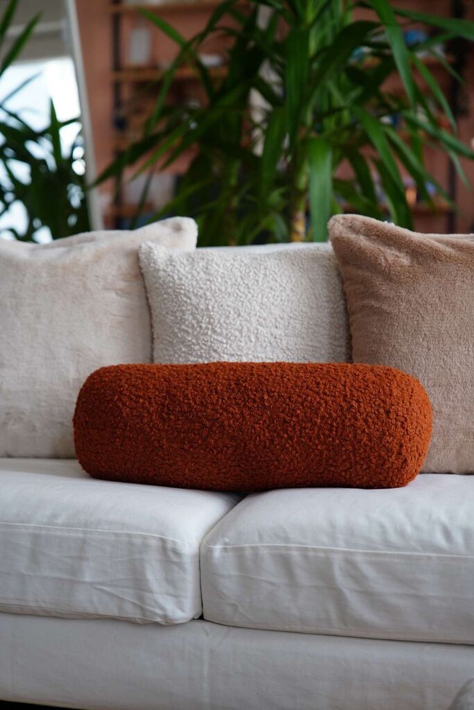 Aberto Design Dekorativni jastuk Teddy Roller, 50x14x14 cm, Narandžasta