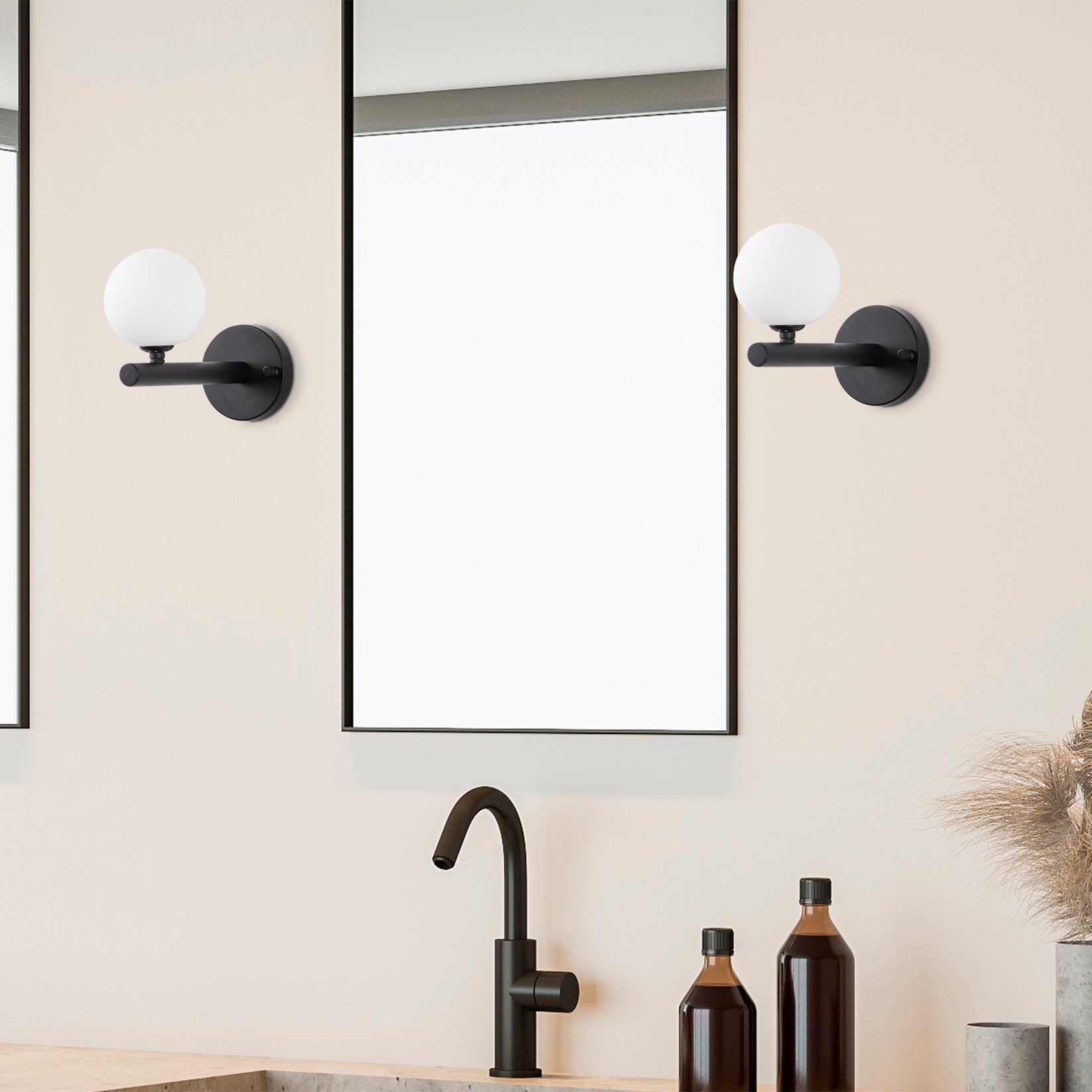 Opviq zidna lampa, crno-bijela