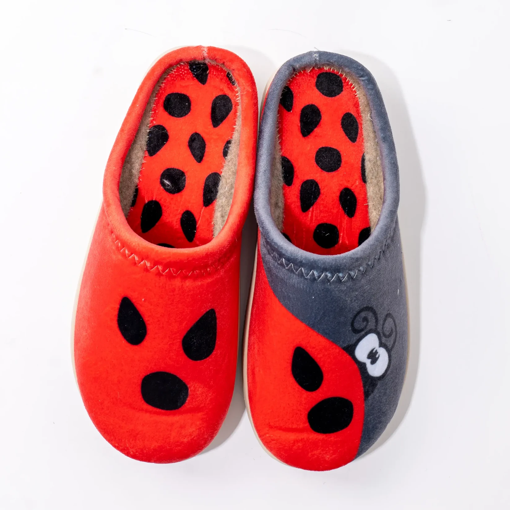 Obuća Vesna Ženske sobne papuče Bubamara, Crveno-sive