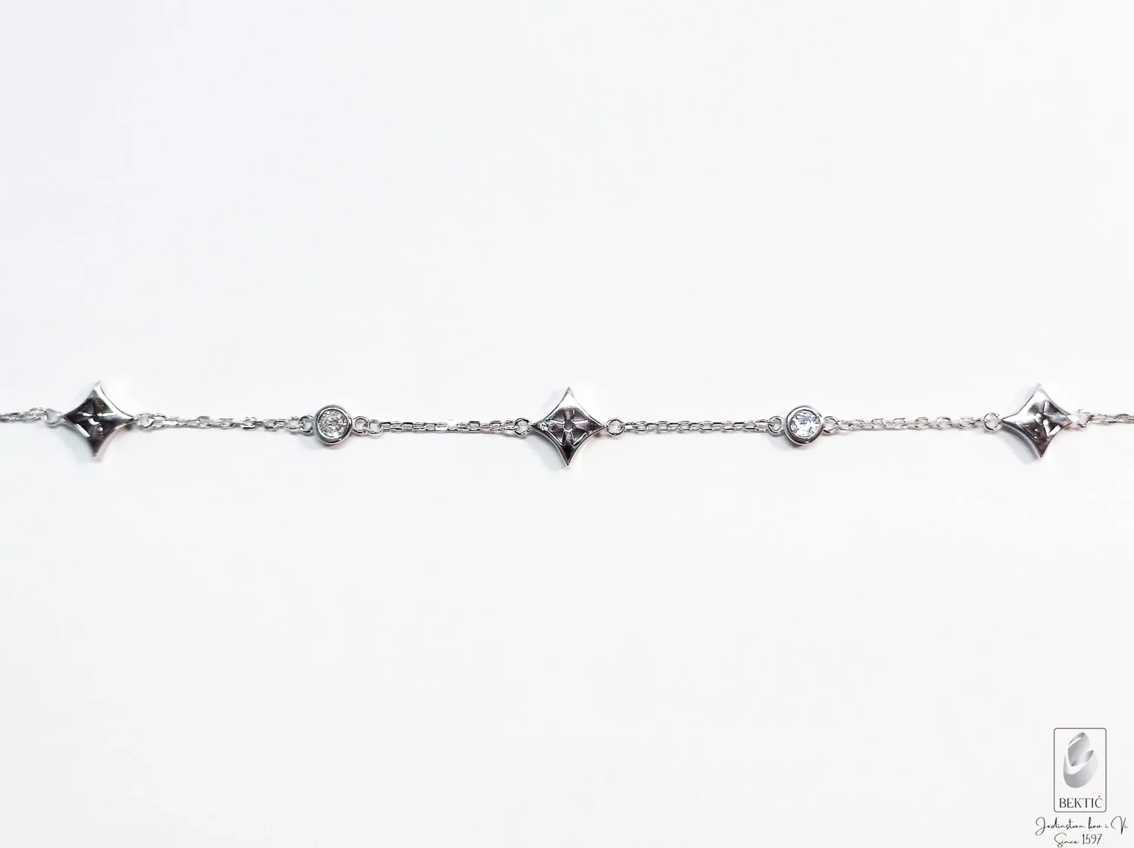 Narukvica srebro 925 sa cirkonima