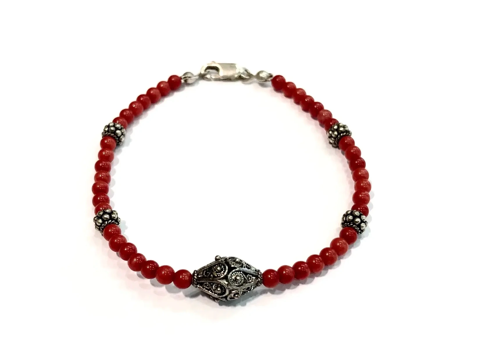 Narukvica koral sa srebrom ručni rad, Crvena