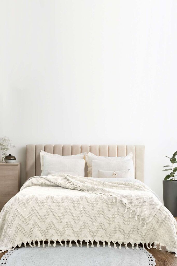 L'essentiel Maison Prekrivač za bračni krevet Naomi, 200 x 230 cm, krem