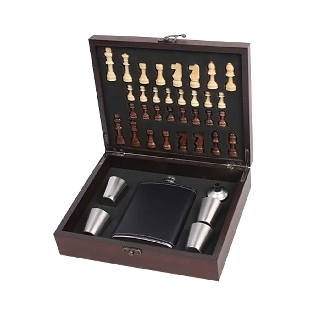 Braon Šah, Set sa pljoskom i 4 čašice Levon 668070,