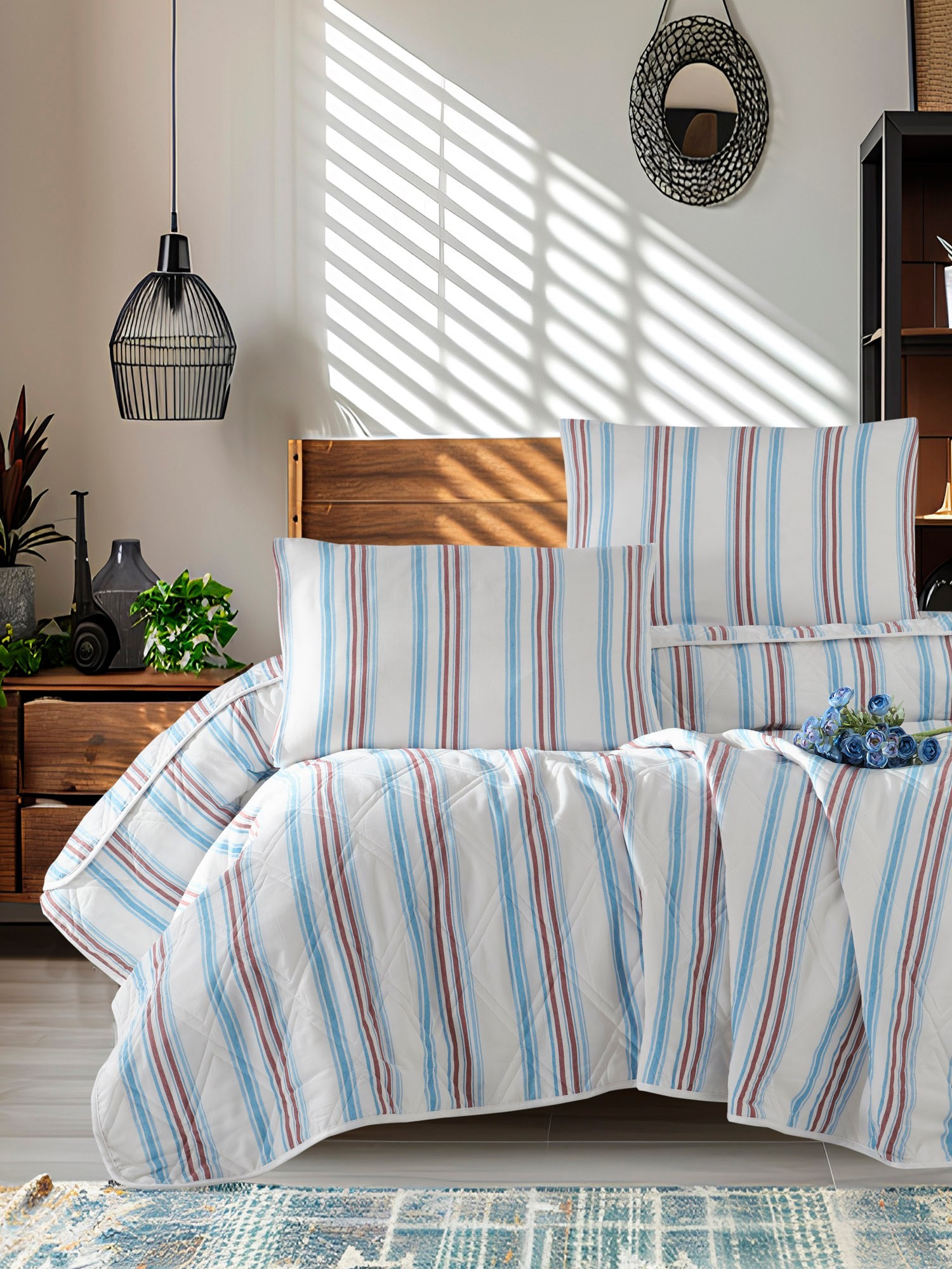 L'essentiel Maison Prekrivač za francuski krevet crveno-plavi