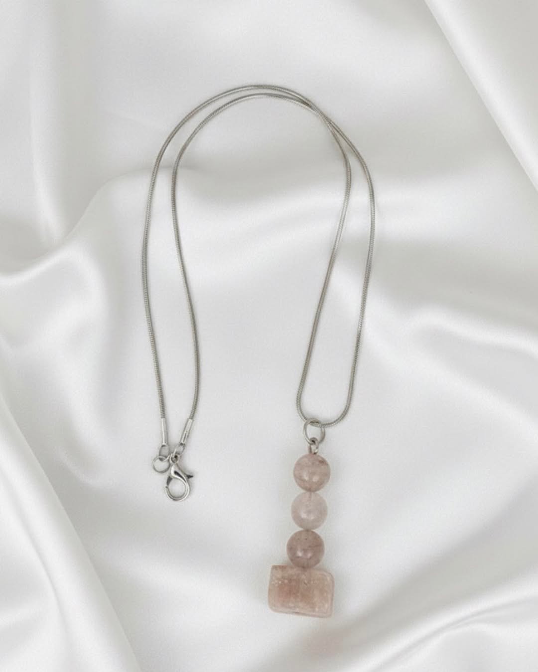 Poludrago kamenje & nakit Ogrlica sa poliranim ahatom i neobrađenim rozenkvarcom