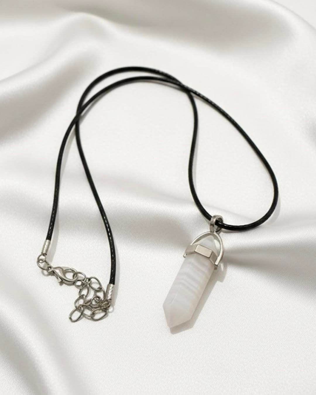 Poludrago kamenje & nakit Ogrlica od bijelog ahata