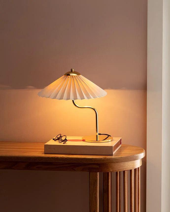 Opviq Miranda stolna lampa, bež-zlatna boja